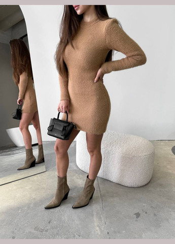 Бежевое женское базовое платье мини цвет кемел р.42/46 451095 New Trend