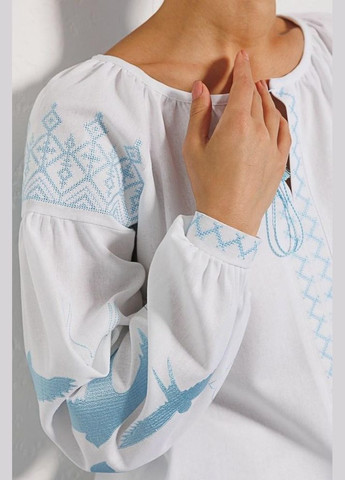 Вышиванка женская с ласточками на рукавах белая гладью MKAR32828-3 Modna KAZKA (276650168)