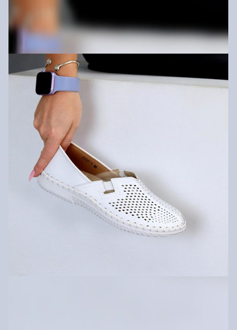 Жіночі білі шкіряні мокасини сліпони перфоровані мʼякі літні комфортні Viki Сліпони (338793978)