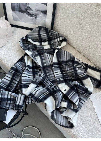 Черно-белая рубашка No Brand