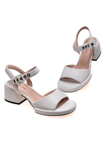 Босоніжки 01665 Білі AngelinoTotti (359448467)