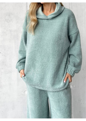 Базовый женский костюм из альпаки мятного цвета 35968 No Brand (369573674)