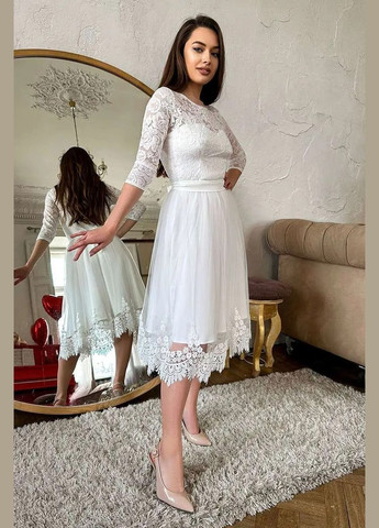 Белое вечернее платье а-силуэт Annita с цветочным принтом