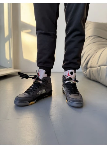 КРОСІВКИ ЖІНОЧІ NIKE 5 RETRO MUSLIN НАЙК АІР РЕТРО БІЛІ No Brand білі демісезони (391066440)
