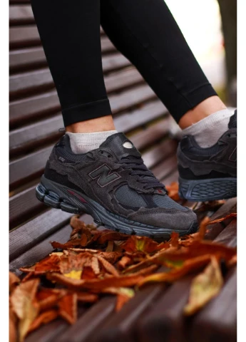 КРОССОВКИ ЖЕНСКИЕ NEW BALANCE 2002R DARK НЬЮ БЕЛАНС 2002R No Brand чёрные демисезоны (368868604)
