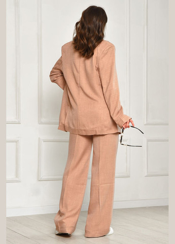 Костюм жіночий однотонний бежевого кольору Let's Shop (345557605)