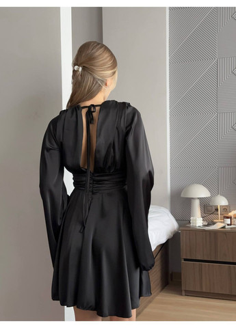 Чорна кежуал шовкова міні сукня з шнурівкою на спині з пишною спідницею Adelante однотонна