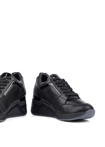Чорні всесезонні жіночі кросівки 23ka-0129 чорний шкіра Attizzare
