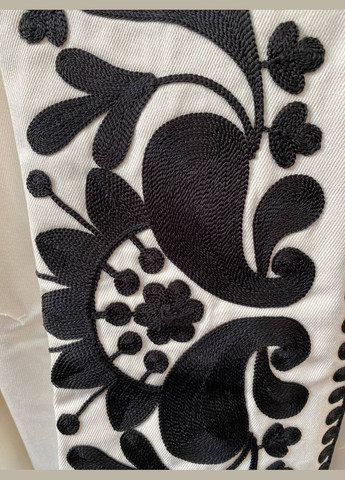 Жіноча вишиванка-жакет Чарівниця біла з чорним ESQ 5430 (303898829)