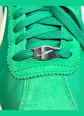 Зеленые кроссовки унисекс Nike w cortez txt