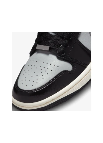 Жіночі кросівки Wmns Air Jordan 1 Mid Se FB9892-002 Nike комбіновані (391385524)