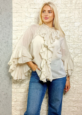 Светло-бежевая блуза Posse батистова декорована воланами
