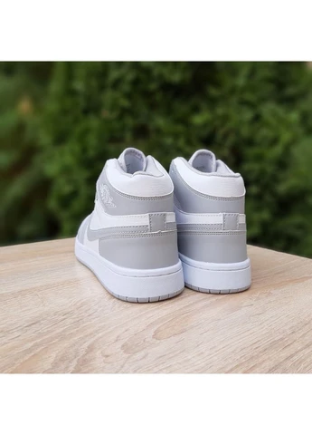 Серые демисезонные кроссовки мужские nike Pegasus Air Jordan 1 MID