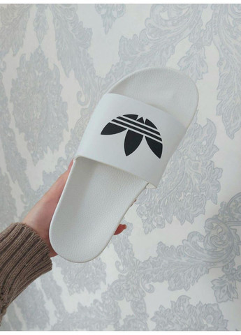 КРОССОВКИ ЖЕНСКИЕ ADIDAS WHITE BLACK LOGO АДИДАС No Brand чёрные демисезоны (368869891)