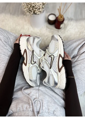 КРОССОВКИ ЖЕНСКИЕ NIKE V5 RNR BEIGE BROWN НАЙК В5 БЕЖЕВЫЕ No Brand бежевые демисезоны (391939692)