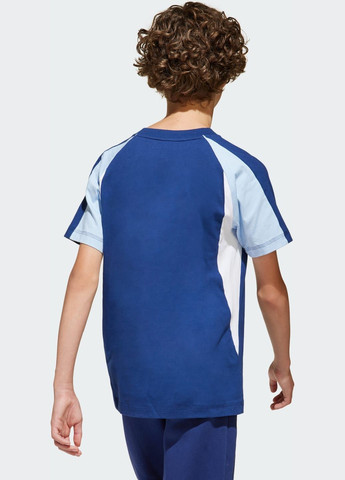 Синя демісезонна футболка seasonal essentials colorblock kids adidas