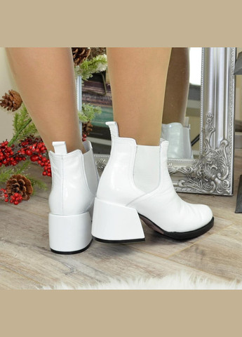 Черевики челсі жіночі лакові на стійкому підборі. Колір білий. 37 розмір Vasha para (304773174)