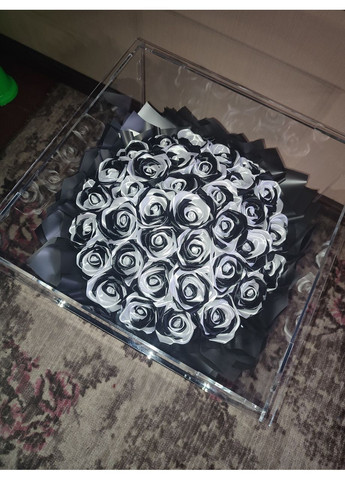 Букет з атласних стрічок в акриловому кубі No Brand (368672326)