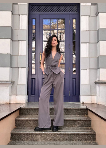 Класичний костюм з жилеткой Україна (332670405)