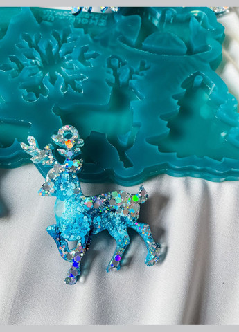 Новорічний набір №2 молд для 6 мініатюрних іграшок з епоксидної смоли на ялинку силіконова форма для смоли No Brand (370566787)