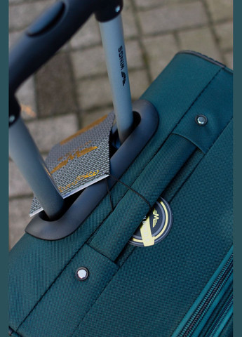 Валіза тканинна 6802 розмір М середній на 2 колесах, колір чорний Wings 6802/2 (326052114)