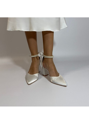 No Brand Женские туфли Свадебные атласные ремешком с жемчугом и с брошью три жемчужины (снимается) 7,5 см. белый з текстиль, — (351394307)