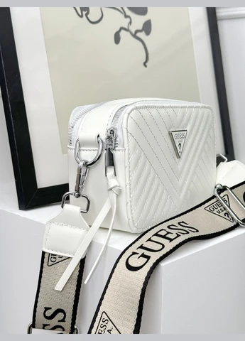 Сумка стеганий через плечо на широкому ремені Guess (316720834)