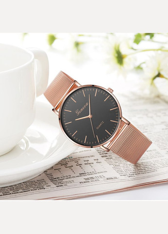 Модний жіночий кварцовий наручний годинник із металевим ремінцем код 430 PTR No Brand (317763496)