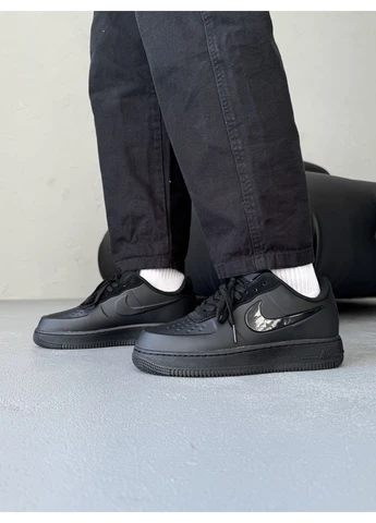 Чорні кросівки чоловічі nike air force 1 low foamposite black найк аір форс 1 чорні демісезон No Brand