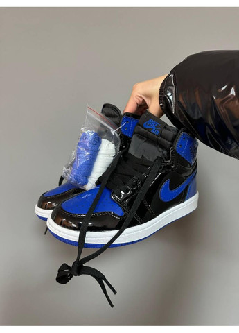 Белые демисезонные кроссовки мужские nike air jordan high patent royal blue найк аир джордан No Brand
