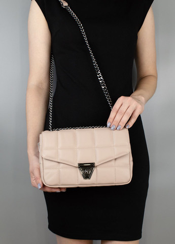 Сумка жіноча шкіряна в стилі Шанель 03259 на ланцюжку пудрова Virginia Conti (300353128)