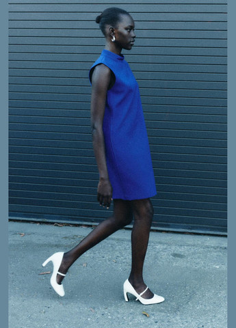 Синее праздничный, коктейльное, деловое, домашнее, повседневный, кэжуал, вечернее стильное платье мини а-силуэт, с открытыми плечами, силуэтная, футляр Zara