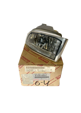Фара противотуманная левая Prado (J120) 2003-2009 (OEM 81220-60071) Toyota (366833102)