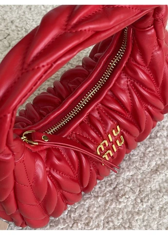 Сумка женская Wander Matelassé Nappa Leather хобо No Brand (383975872)