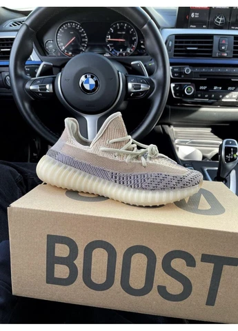 КРОСІВКИ ЖІНОЧІ ADIDAS YEEZY BOOST 350 V2 ASH PEAR АДІДАС ІЗІ БУСТ No Brand комбіновані демісезони (391942407)