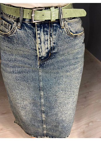 Синяя юбка женская джинсовая zjy 68005 длина ниже колена боковые разрезы зеленый ремешок синяя No Brand