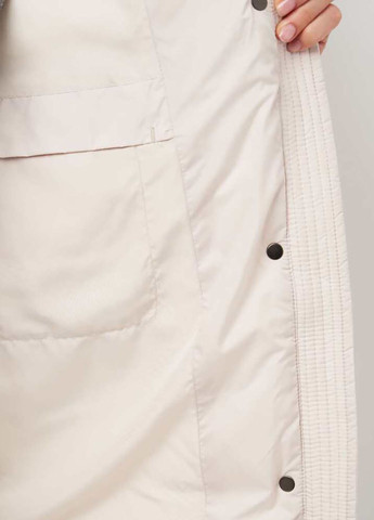 Кремовая зимняя куртка Lusskiri