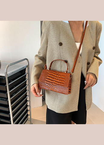 Женская лаковая мини сумочка клатч на плечо с принтом рептилия коричневая (sku_1736Н) No Brand (330576868)