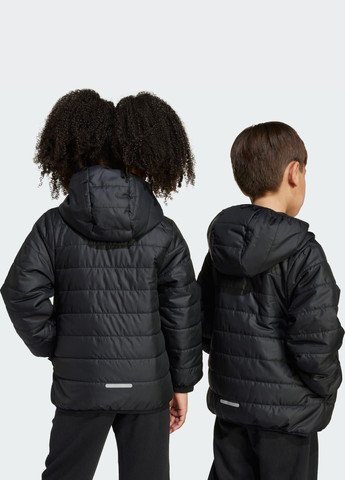 Черная демисезонная куртка essentials light padded kids adidas