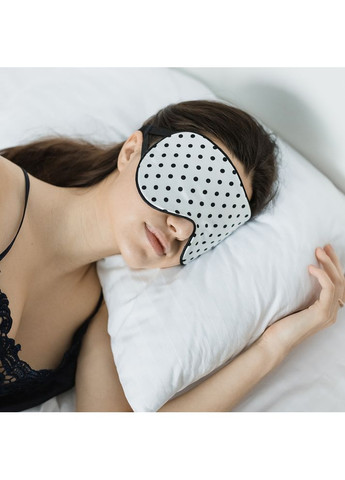 Маска для сну шовкова Чумацький Шлях з нековзкою резинкою в Подарунковій упаковці Білий/Чорний горошок (1138-02) Фабрика Тиші (369550310)