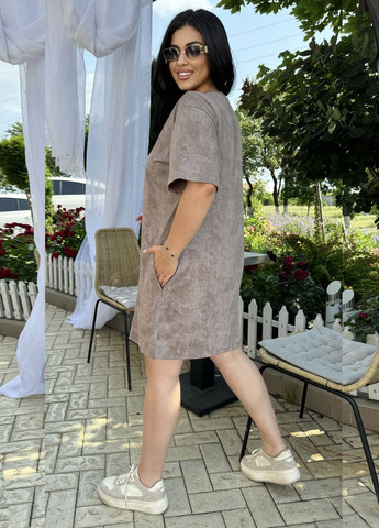 Темно-бежева повсякденний сукня-футболка з кишенями трикотаж варенка сукня-футболка Modena