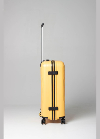 Чемодан средний M полипропилен жёлтый 66х45х27/72л/3кг/ 35203 Snowball (324801671)