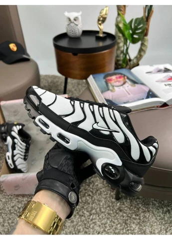 Черно-белые кроссовки white black No Brand Air Max Plus