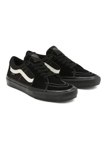 Чорні кеди skate sk8-low black vn0a5fcf1kp Vans