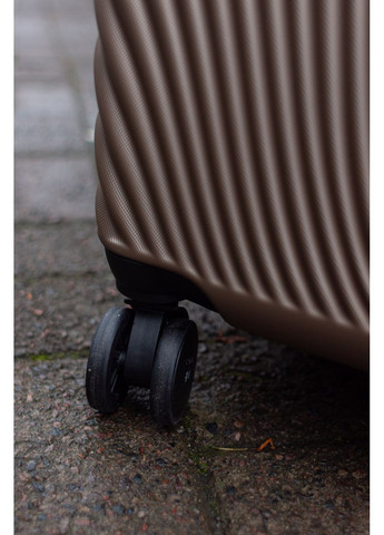 Чемодан пластиковый ручная кладь S, цвет шампань Wings 120 (366737671)