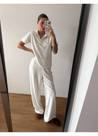 Молочная зимняя женская пижама из мягкого велюра футболка + брюки Україна