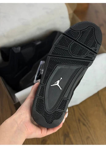 Черные демисезонные кроссовки мужские nike air jordan 4 retro black cat найк аир джордан черные No Brand