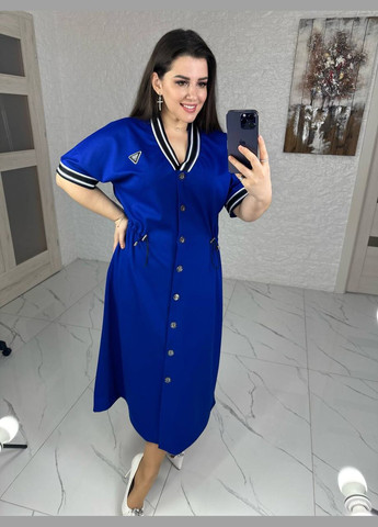 Синя жіноча сукня-халат вільного крою колір електрик р.62/64 452247 New Trend