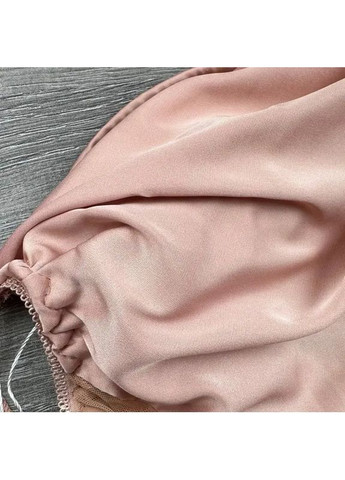 Шелковый мини-пеньюар с поролоновыми чашками и стрингами с открытой спиной. No Brand (362411057)