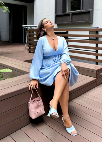 Голубое праздничный, коктейльное, вечернее вечернее платье с длинными рукавами клеш, колокол, а-силуэт No Brand однотонное